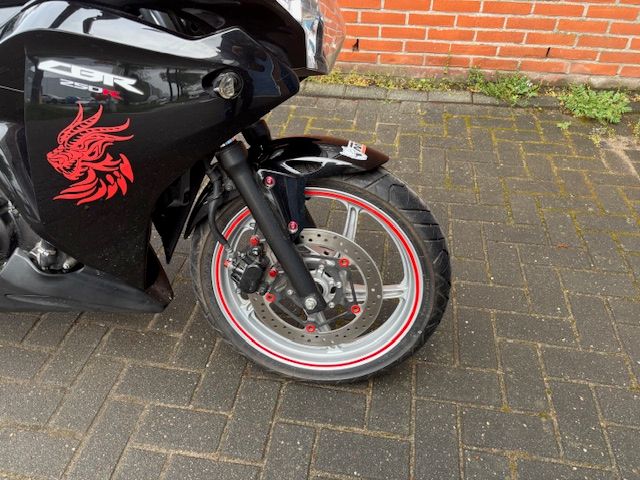 honda - cbr-250-r