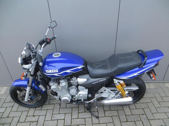 yamaha - xjr-1300