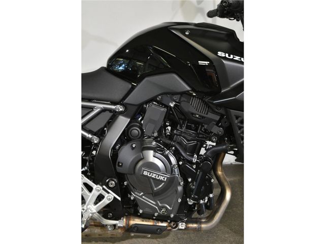 suzuki - gsx-8s