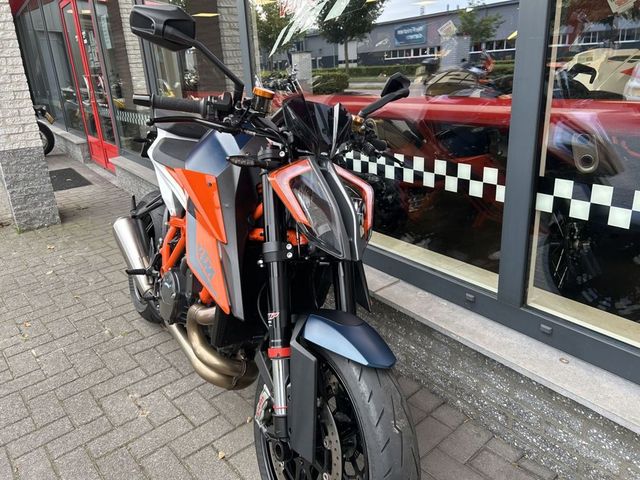 ktm - 1290-super-duke-r
