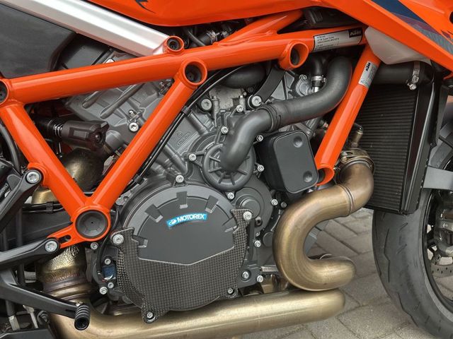 ktm - 1290-super-duke-r