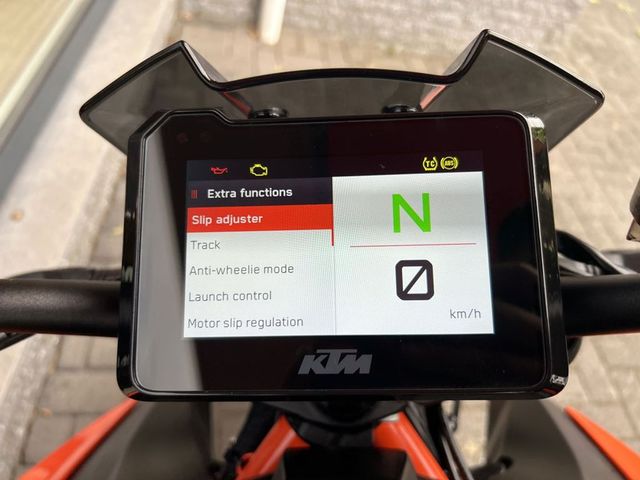 ktm - 1290-super-duke-r