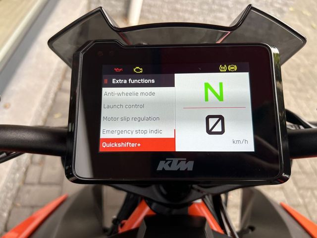 ktm - 1290-super-duke-r