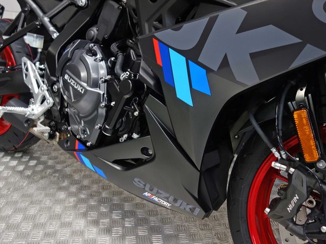 suzuki - gsx-8r
