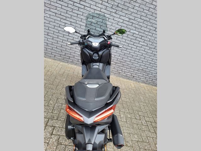 yamaha - x-max-300-abs