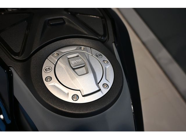 bmw - r-1300-gs-triple-black