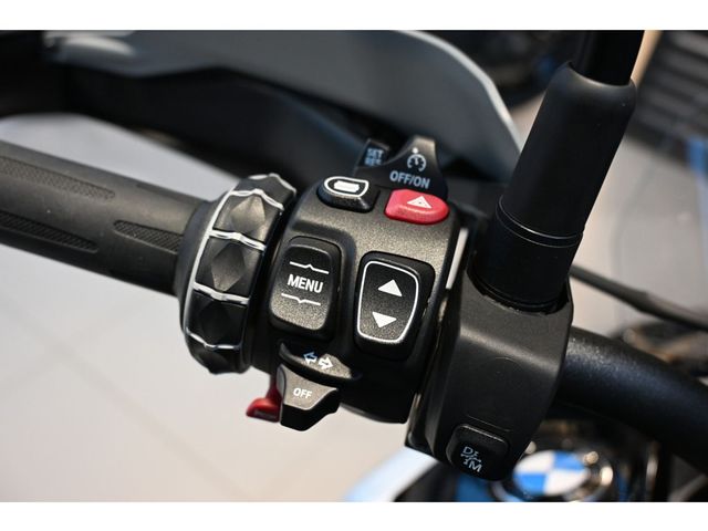 bmw - r-1300-gs-triple-black