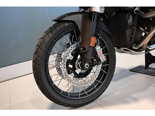 bmw - r-1300-gs-triple-black