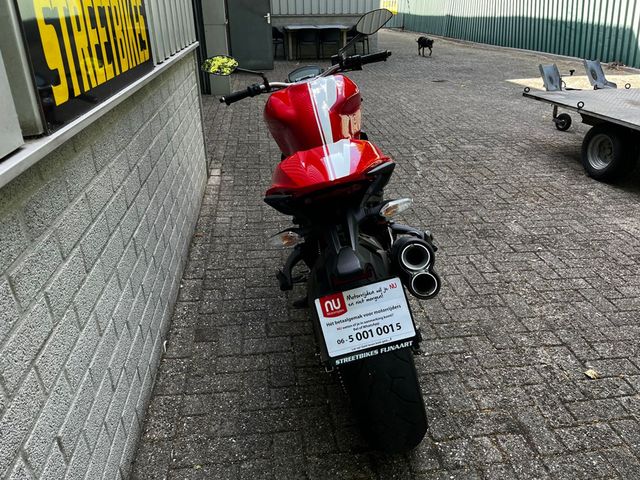 ducati - monster-821