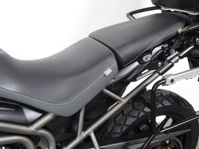 triumph - tiger-800-xrt