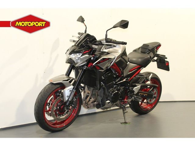 kawasaki - z900