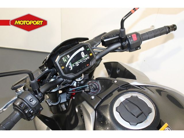 kawasaki - z900