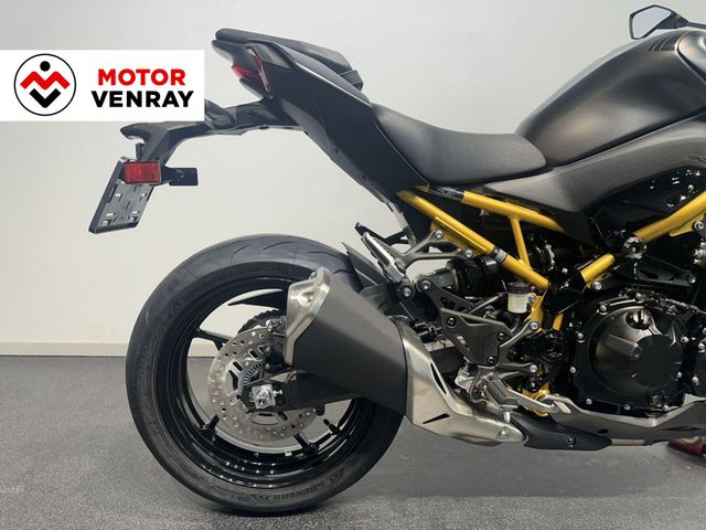 kawasaki - z900