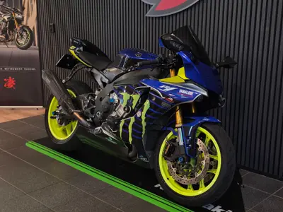 YAMAHA YZF R1 – foto 4