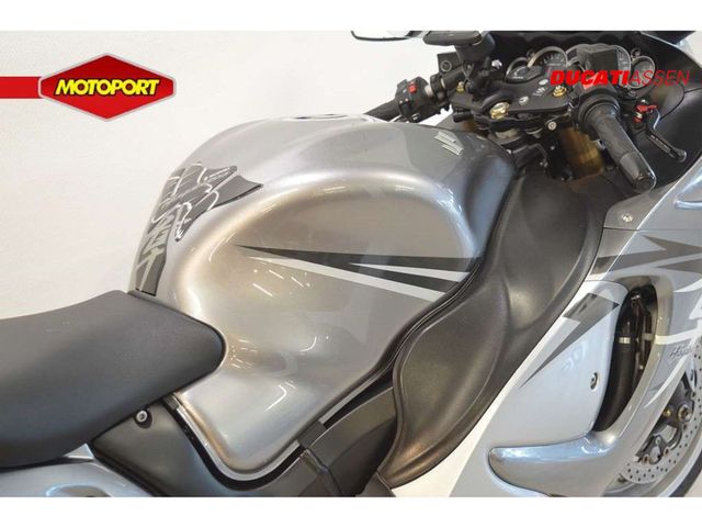 suzuki - gsx-r-1300-hayabusa