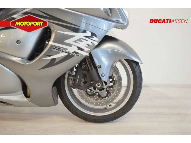 suzuki - gsx-r-1300-hayabusa