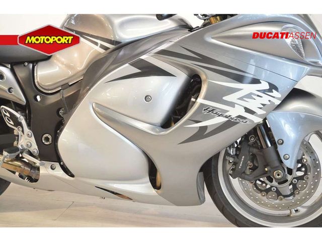 suzuki - gsx-r-1300-hayabusa