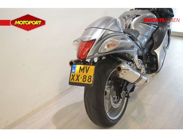 suzuki - gsx-r-1300-hayabusa