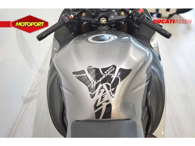 suzuki - gsx-r-1300-hayabusa