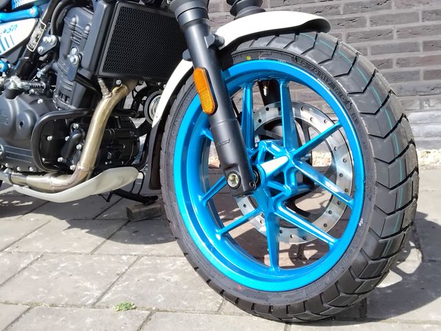 royal-enfield - guerrilla-450