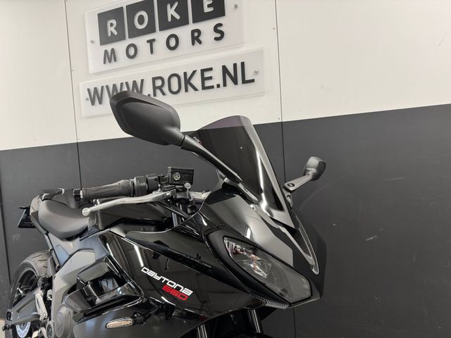 triumph - daytona-660