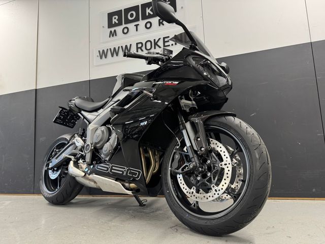 triumph - daytona-660
