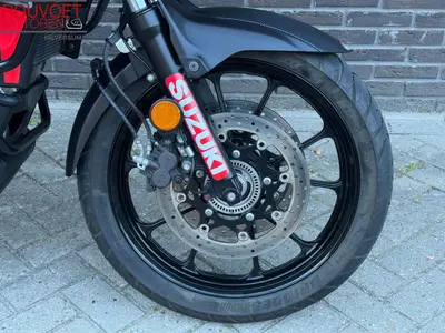 SUZUKI V-STROM DL 650 – foto 4