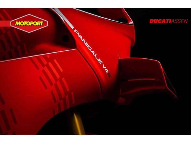ducati - panigale-v4-s