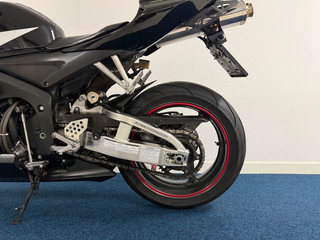 honda - cbr-1000-rr-fireblade