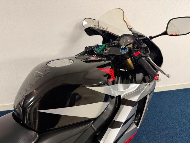 honda - cbr-1000-rr-fireblade