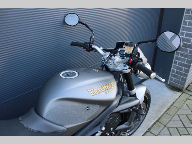 triumph - street-triple-r