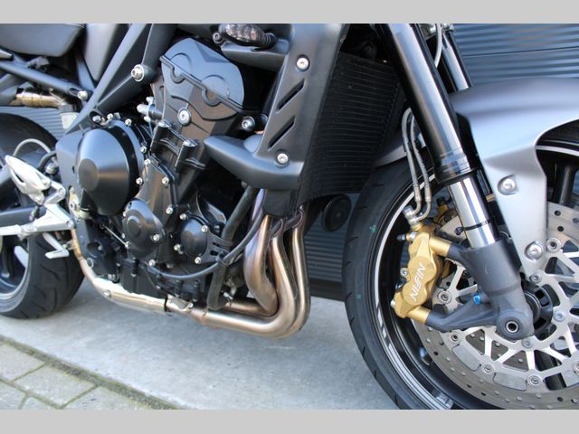 triumph - street-triple-r