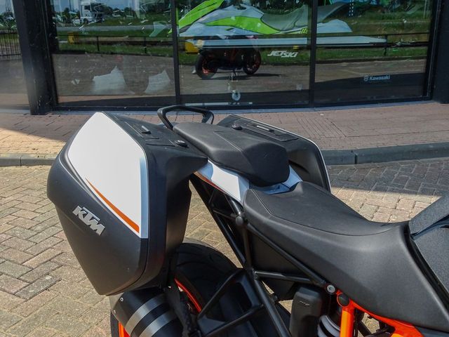 ktm - 1290-super-duke-gt