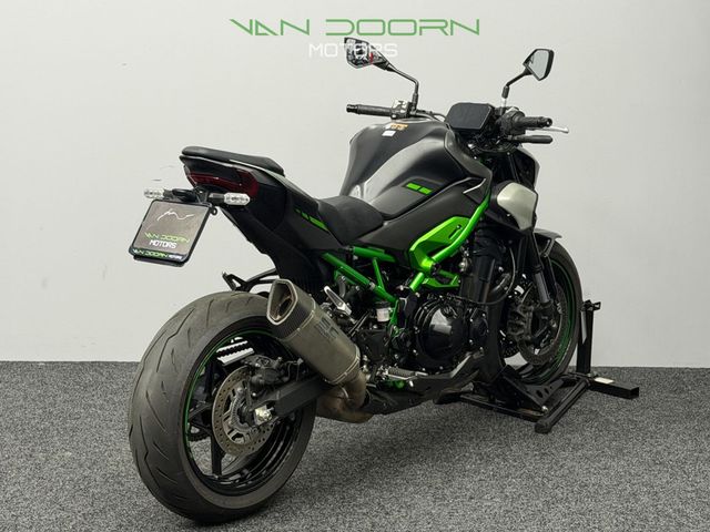 kawasaki - z900