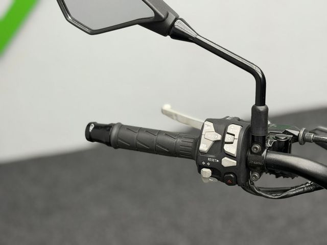 kawasaki - z900