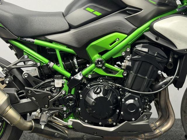 kawasaki - z900