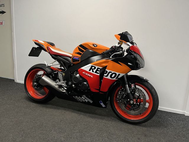 honda - cbr-1000-rr-fireblade