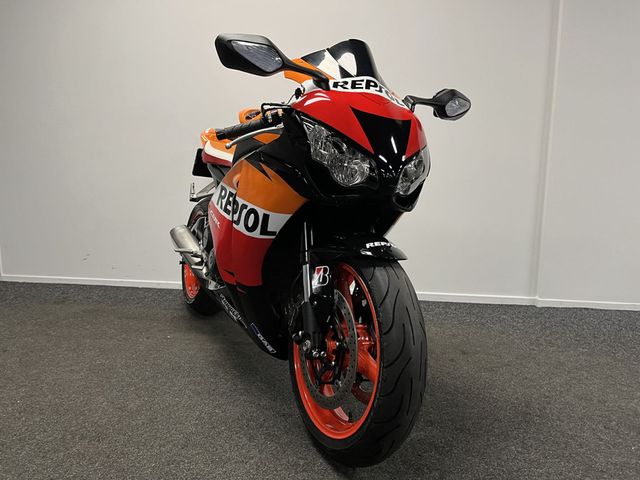 honda - cbr-1000-rr-fireblade