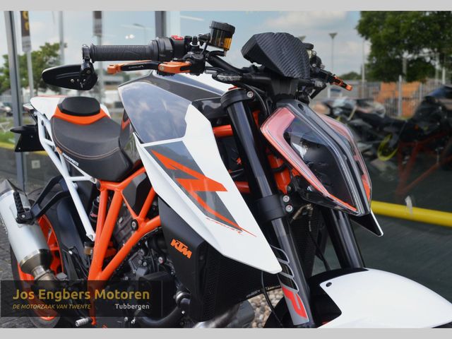 ktm - 1290-super-duke-r