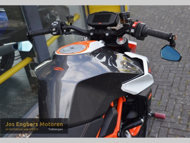 ktm - 1290-super-duke-r