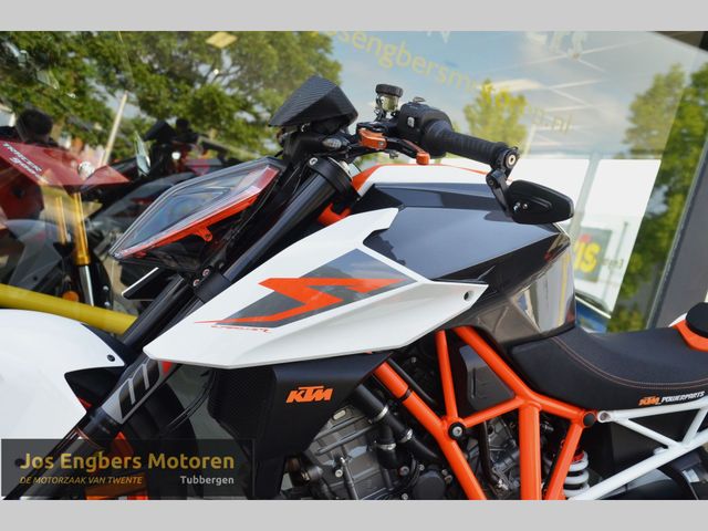 ktm - 1290-super-duke-r