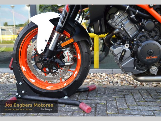 ktm - 1290-super-duke-r
