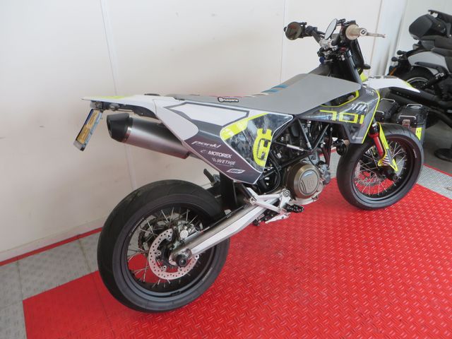 husqvarna - 701-supermoto