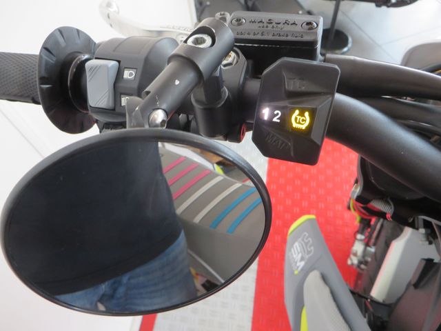 husqvarna - 701-supermoto
