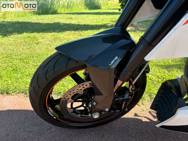 ktm - 690-duke-r