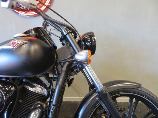 kawasaki - vn-900-custom