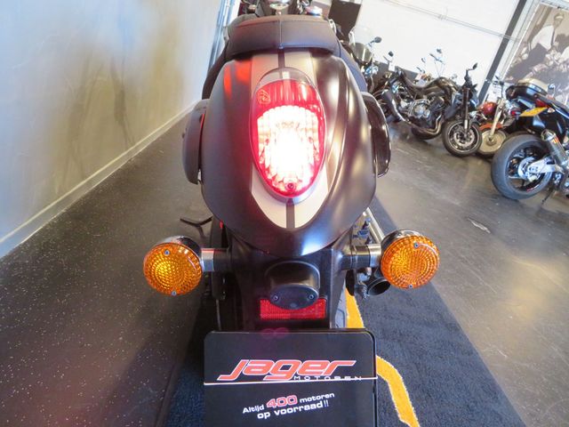 kawasaki - vn-900-custom