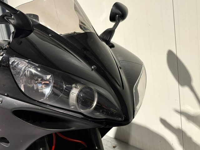 yamaha - yzf-r1