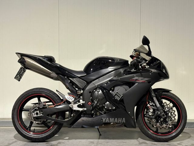yamaha - yzf-r1