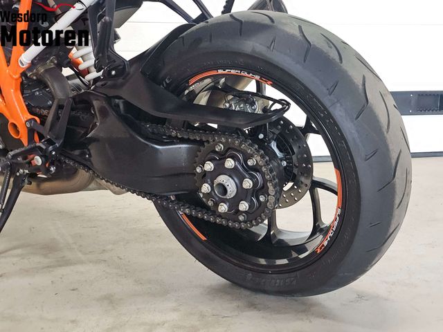 ktm - 1290-super-duke-r